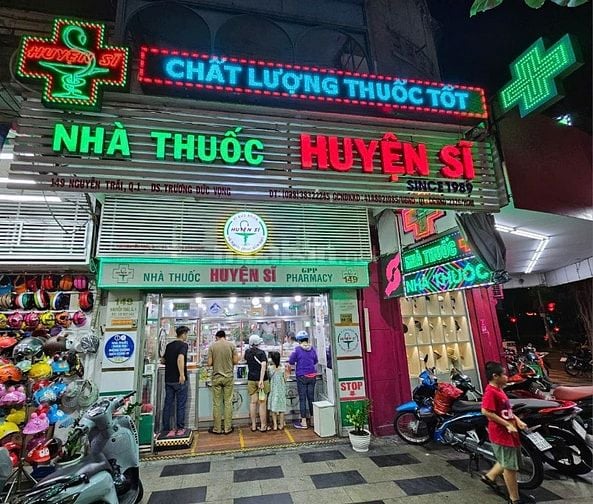 Tuyển  01 Nữ Dược sĩ Đại học, Ds Trung cấp, Ds Cao đẳng bán thuốc lẻ