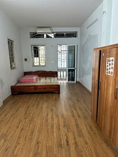 Cho thuê nhà ngõ 117 Nguyễn Khoái, đối diện cây xăng Lương Yên 