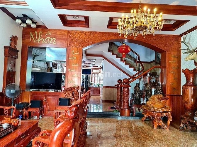 Biệt thự 5lầu mái Thái MTKD Nguyễn Văn Khối 7m 266m2 KM hồ bơi 22.5 tỷ