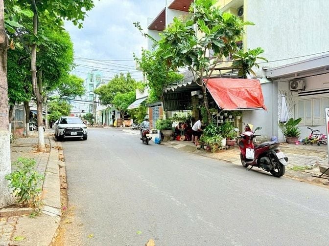 Bán nhà 2 tầng 2 mặt tiền phường Mỹ An, Ngũ Hành Sơn – Giá 9,X Tỷ 