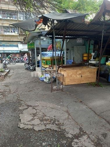 Sạp cho thuê ngay góc đầu chợ Thanh Đa (xe gắn máy quay đầu), 1tr
