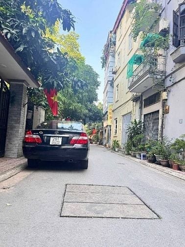 PHÂN LÔ Ô TÔ ĐÕ CỔNG - NGÕ THÔNG - THÔNG SỐ HOA HẬU. HƠn 10 tỷ