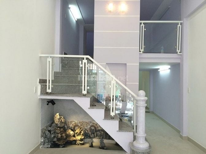 Cho thuê nhà nguyên căn HXH:95/24 Lê Văn Lương q7