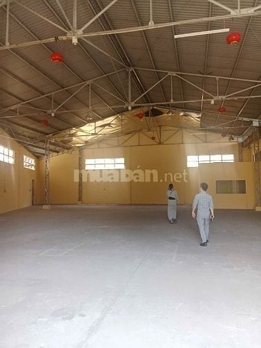 Cho Thuê Xưởng đường Âu Cơ . 900m2 