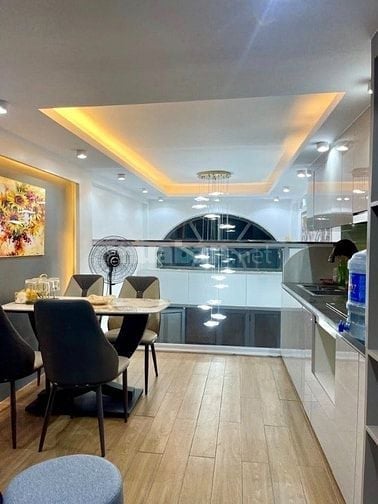 NGỌC THỤY 5 TẦNG - Ô TÔ VÀO NHÀ - NGÕ THÔNG THOÁNG - HƠN 7 TỶ 