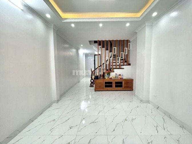 Bán nhà phố Tam Khương sát trường học 2 hoáng, dt 50m2, 5t, mt 4m.