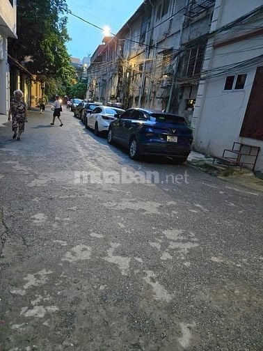 Cho Thuê nhà Nguyên Căn phố Vạn Bảo - Đội Cấn - Ba đình 