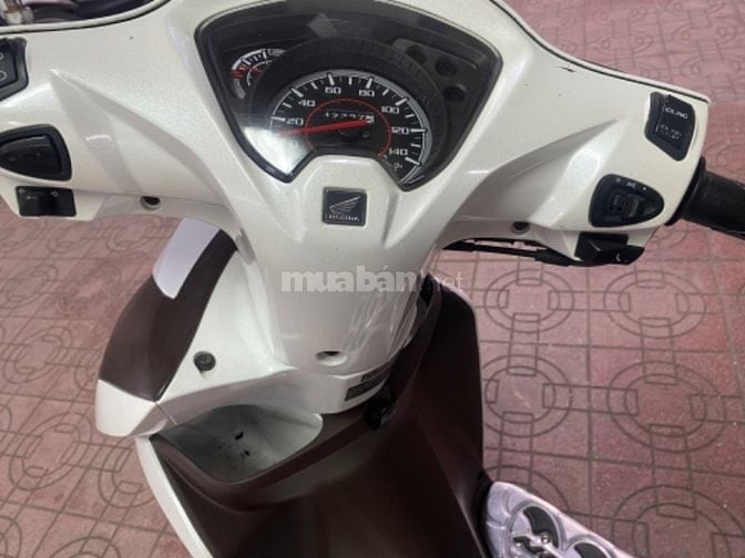 bán xe vision màu trắng , chính chủ biển hải phòng , xe rất đẹp