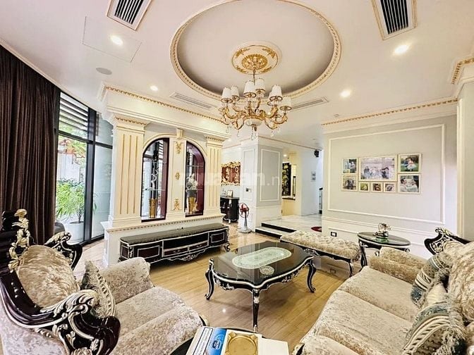 Chính Chủ Bán Biệt Thự 400m2,Vị Trí Đẹp,Giá Tốt,Lê Trọng Tấn- Bình Tân