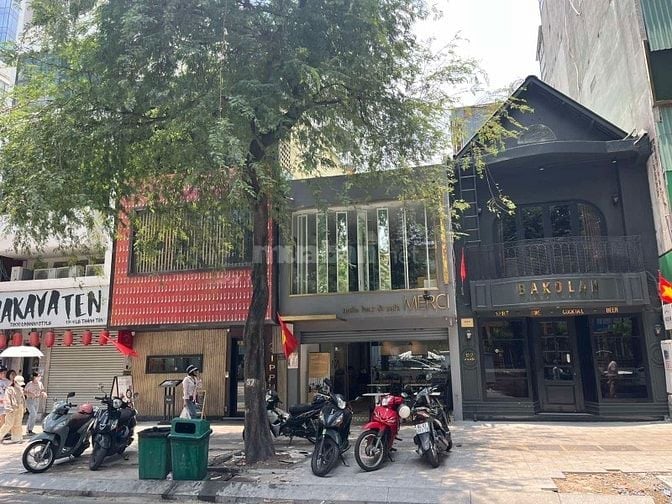 Mặt bằng cho thuê tại quận 1, khu khách du lịch nhiều