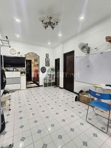 Chung cư CMT8, P15, Quận 10: 50m2, 1p ngủ, ban công, 7tr/th