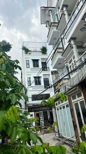 nhà 4 tầng đường rộng 5 m phạm văn chiêu p14 gò vấp