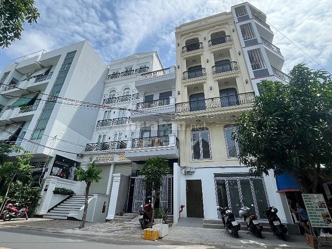 CHDV thu nhập 180 triệu/thg MT đường 79 dt:6x21m trệt 5 lầu sau NTTHAP