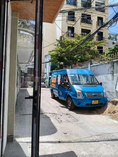 Nhà hẻm xe hơi quay đầu. Phù hợp ở và văn phòng, kd online