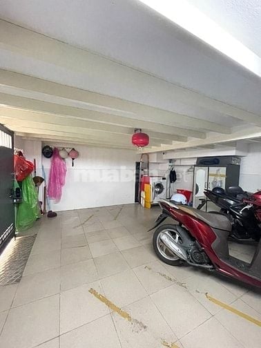 Cho thuê phòng trọ ở hẻm 1034 CMT8 (gần Hoàng Sa), 20m2, giá 4.5 triệu