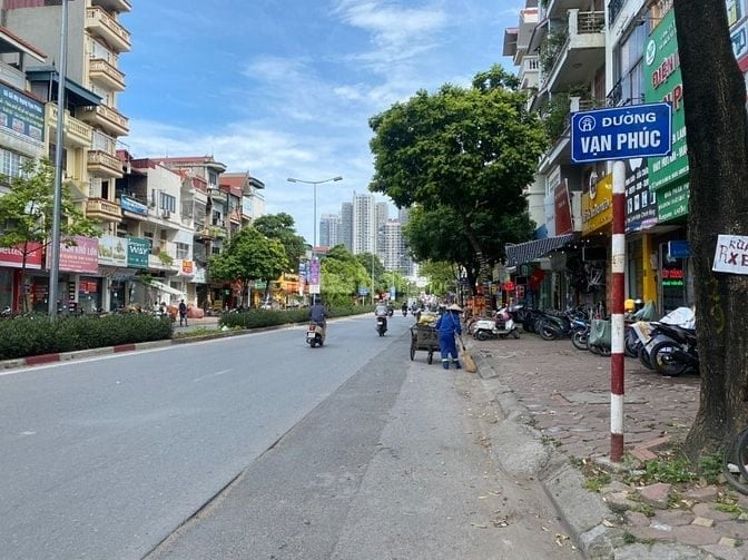 Bán đất mặt phố Khu Vạn Phúc: DT 75m2, Mt 5m, KD sầm uất, Gía 25 Tỷ