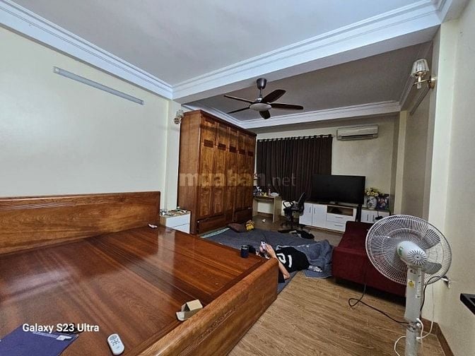 Bán nhà 45m phố Nguyễn Chí Thanh, 4 tầng, phân lô, ôtô đỗ cửa. 15,6 tỷ