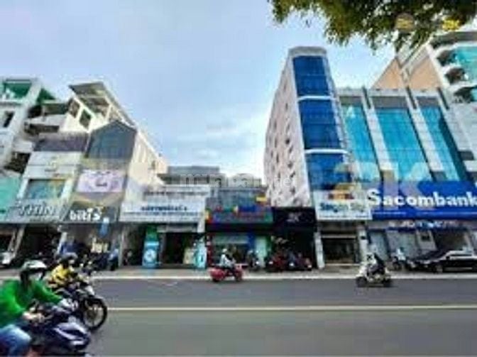 Cần bán nhà mặt tiền đường Hai Bà Trưng, p.6, Q3