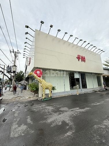 Cho thuê mặt bằng kinh doanh 1000m2 ngay mặt tiền Quang Trung, Q. GV