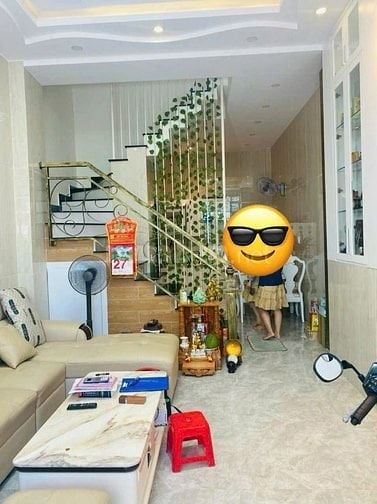 Nhà Huỳnh Lan Khanh sau lưng Sky Center, giá 1tỷ990 - 1T1L, sổ riêng