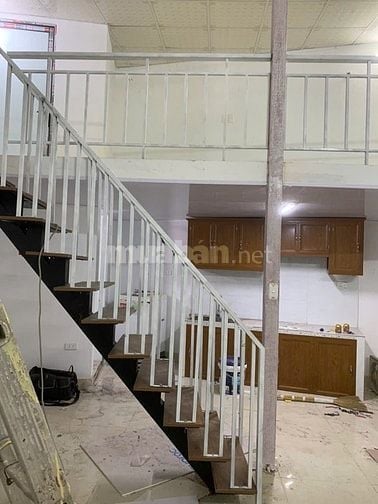 Cho thuê nhà riêng dt 50m+17m gác xép sạch đẹp giá tiền 9tr