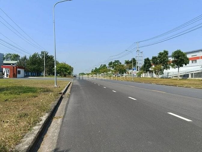 Tôi cần bán lô đất đứng tên tôi, ngay vị trí TT Hành Chính Bàu Bàng