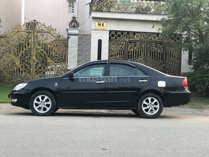 cần bán nhanh TOYOTA CAMRRY 2.4 còn rất đẹp