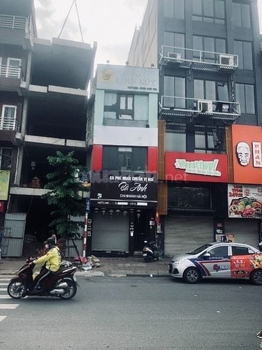 Cho thuê nhà mặt tiền lâu dài giá hợp lý ổn đinh không tăng giá .