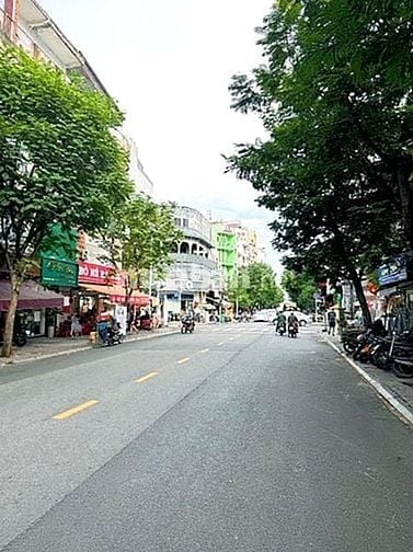 Nhà mặt tiền trung tâm Quận 1, Calmette, 2 căn liền kề , 132,5m² 