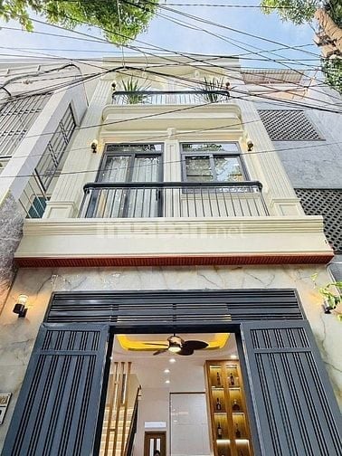 2,5 tỷ --> 2,3 tỷ. Nhà 42m2 Hoàng Hoa Thám xây 4 tầng,