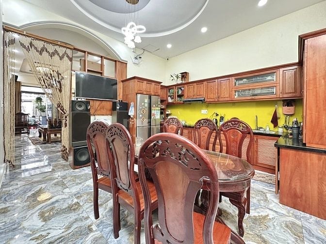 ĐẤT LỚN XÂY CHDV 130M2 - GẦN HXH - NGUYÊN HỒNG - NHỈNH 7 TỶ