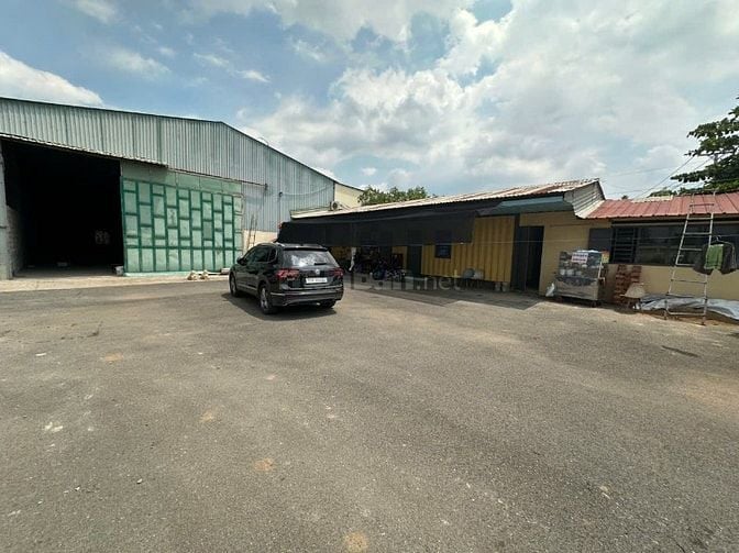 Cho thuê kho xưởng Mặt Tiền Nguyễn Duy Trinh, Quận 9_DTKV:  3.500 m2. 