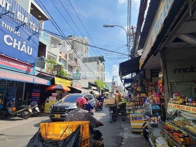 Chính chủ bán nhà 144m2 mt kinh doanh đg Xóm Chiếu, Quận 4, HCM. 