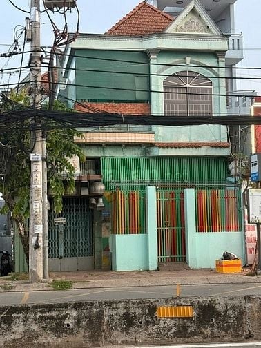 cho thuê mặt bằng giá rẻ LH: 0909276199