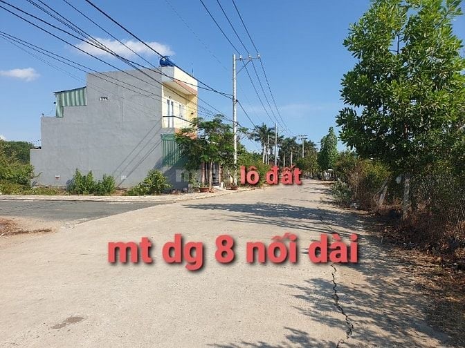 Bán đất chính chủ chỉ 1.95 tỉ / lô 50m2 dg 8, P Long Phước. 