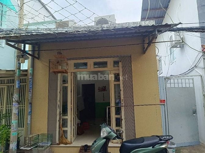 Nhà Cấp 4 Bùi Văn Ba, DT 4x15m