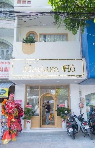 Tuyển quản lý thẩm mỹ, làm việc tại quận 6, liên hệ: 0906656876
