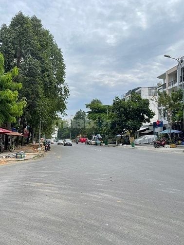 Bán Nhà Mặt Tiền Vũ Tông Phan, HCM. 7m x18,7m=131m, 3L, Đ30m, SH, 38Tỷ