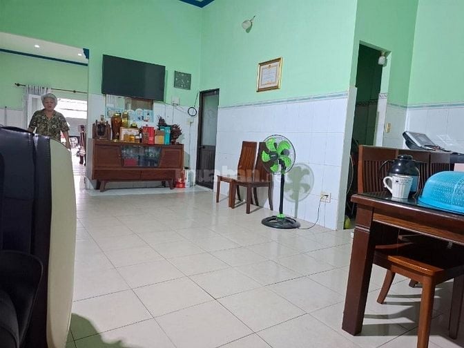 VIP MT CẠNH LÒ LU NGANG LỚN 11.6M GIÁ 20.5 TỶ