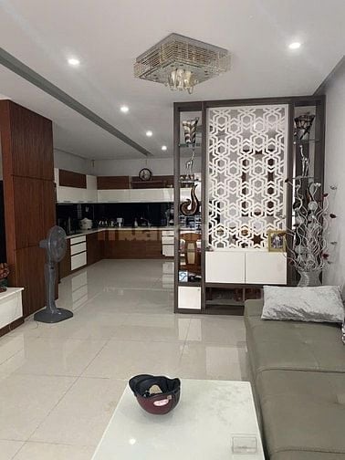 🔑 Bán nhà lô góc 3 mặt kiệt ô tô, nội thất cao cấp –  TT Hải Châu