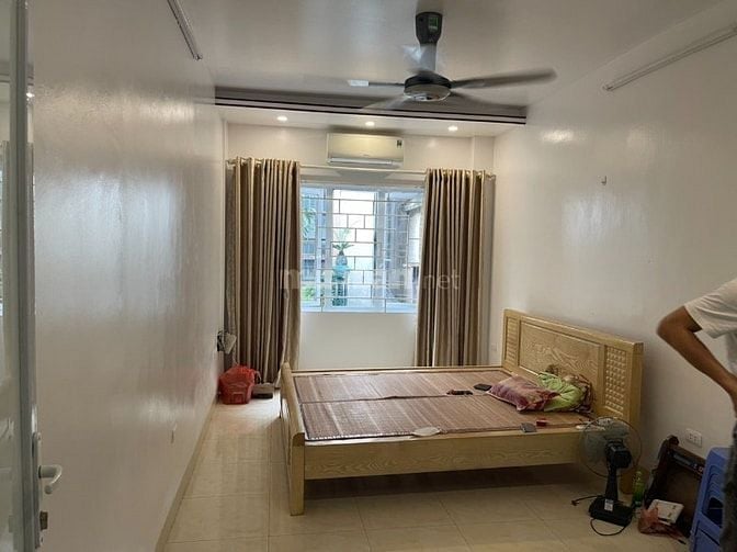 Nhà riêng ngõ phố đại la gần trần đại nghĩa dt33m2x5,5t giá 13tr 