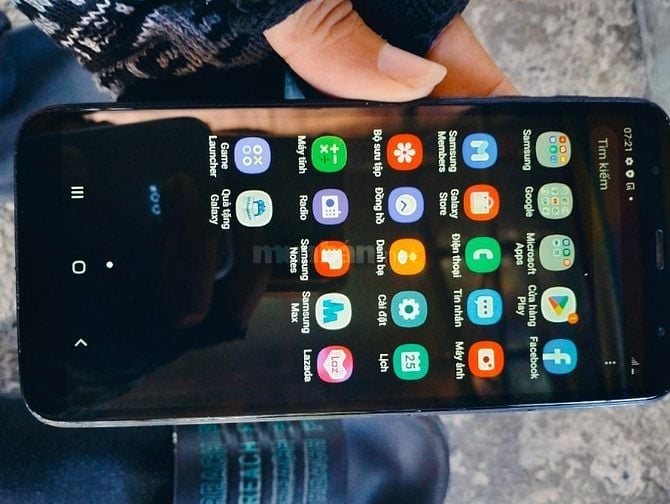 Cần bán Samsung j6 plus full chức năng
