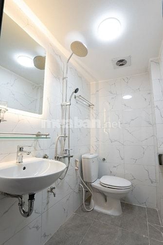  HIẾM CĂN HỘ GIA ĐÌNH CẤP 4 XUÂN ĐỈNH 65M2 VỚI 2PN GIÁ 7,5 TR/TH