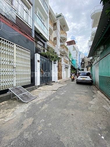 Nhà bán mới đẹp vào ở ngay ,sổ chính chủ