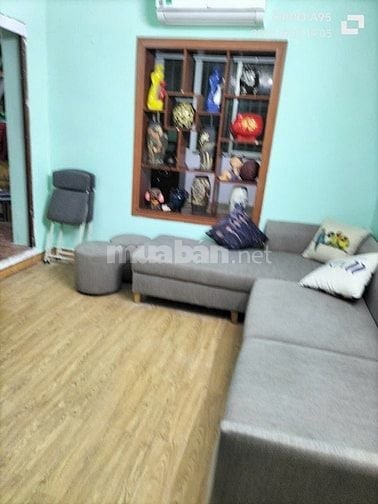 Cho thuê nhà tập thể phòng 411 - E5 Phương Mai, quận Đống Đa, Hà Nội