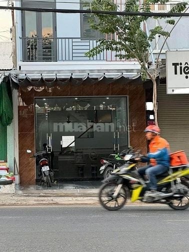 Tài chính 700-800 triệu cần tìm nhà liên hệ em Nhà ngộp giá 750tr