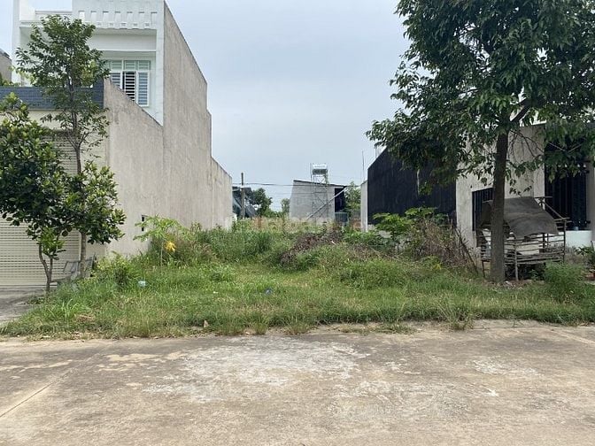 Ngộp Bank Cần Sang Nhượng Lại Lô Đất MT Tỉnh Lộ 2-200m2 Full Thổ- SHR