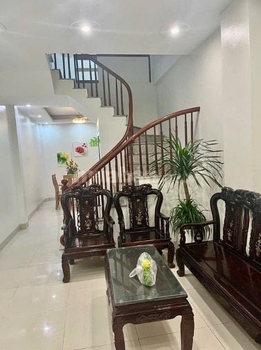 BÁN NHÀ 4T/39M, ĐƯỜNG Ô TÔ THÔNG, GIÁ 5 TỶ, TRUNG TÂM TỔ 15 YÊN NGHĨA.