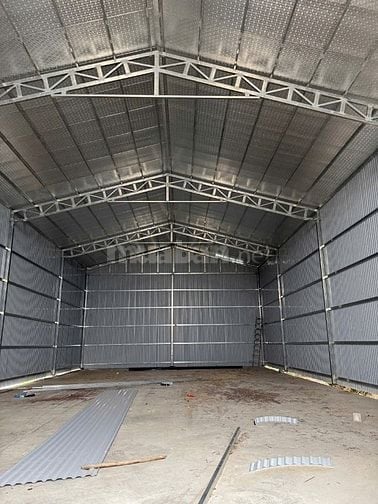 Cho thuê 03 kho/nhà xưởng diện tích từ 150m2 đến 500 m2 tại Vạn Phúc