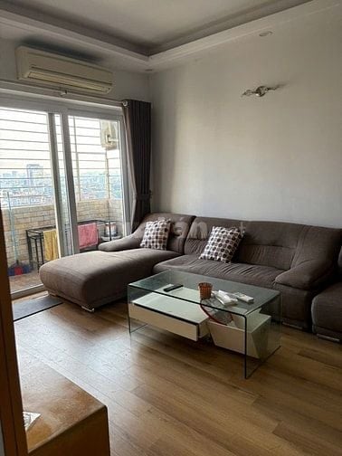 Cho thuê căn hộ chung cư tầng cao, tại 45 Nguyễn Sơn Long Biên